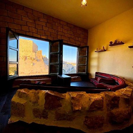 Mountain View House Apartment Керак Екстериор снимка